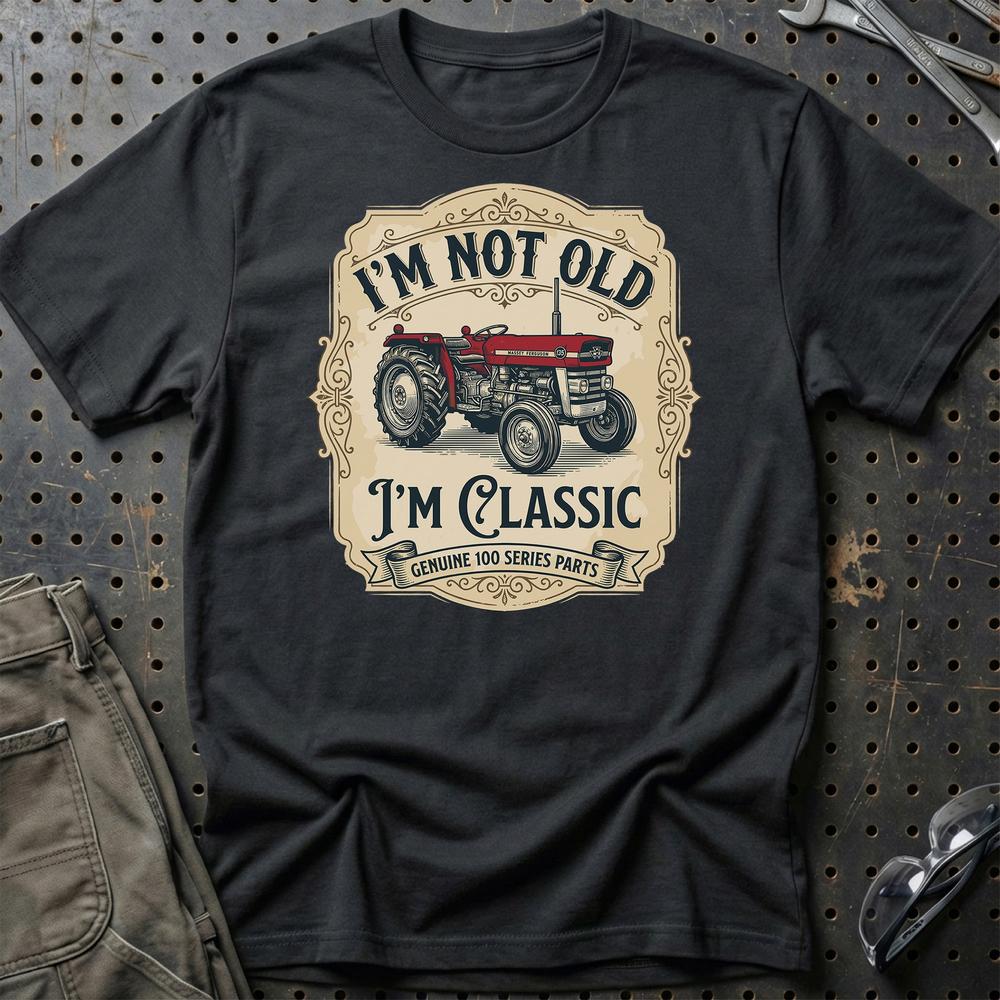 Massey Ferguson 135 I’m Not Old, I’m Classic T-Shirt-Beklædning-Massey Ferguson-Sort-S-Garage Culture Shop- garage - man cave - merchandise
