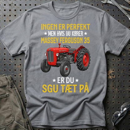 Massey Ferguson 35 – Ingen Er Perfekt – Sjov Traktor Tee - Unisex T-Shirt-Beklædning-Massey Ferguson-Grå Sport-S-Garage Culture Shop- garage - man cave - merchandise