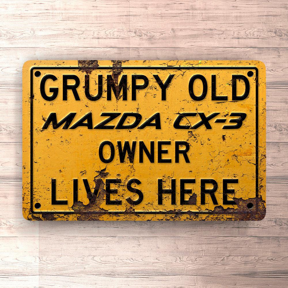 Mazda Cx-3 Grumpy Old Mazda Cx-3 Owner Lives Here Skilte, Musemåtte, Dørmåtte , Plakat-Skilte-Mazda-Garage Culture Shop- garage - man cave - merchandise
