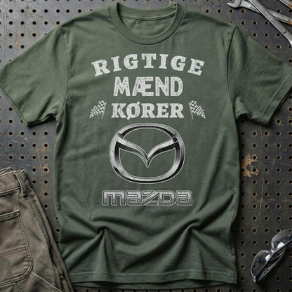 Mazda Rigtige Mænd Kører - Unisex T-Shirt , Bomuld-Beklædning-Mazda-Grøn Militær-S-Garage Culture Shop- garage - man cave - merchandise
