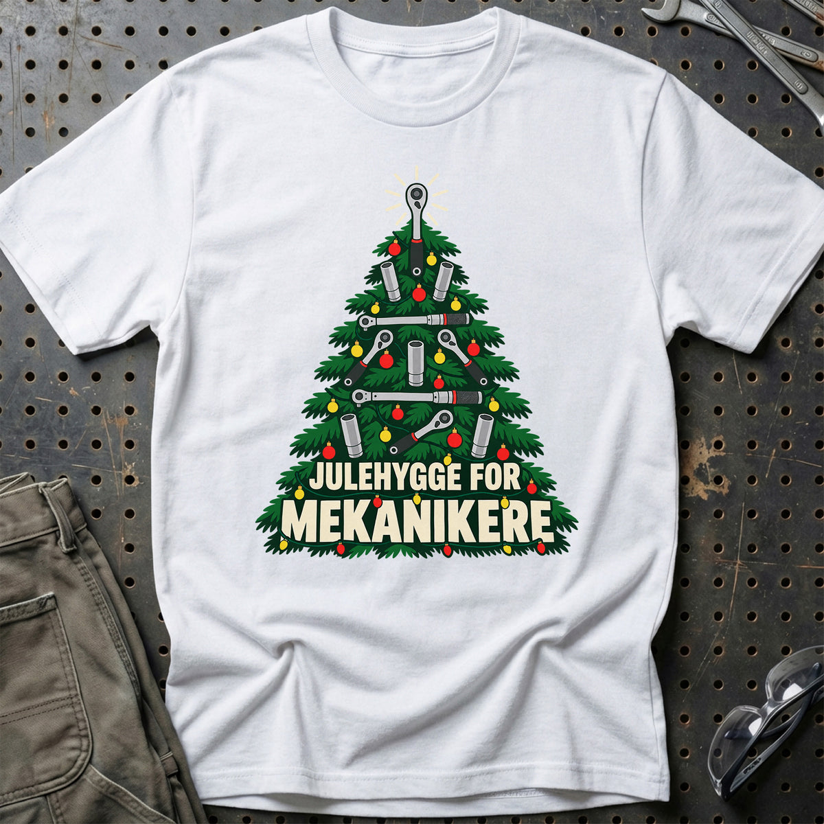
Mekaniker – Julehygge – Unisex T-Shirt – Hvid