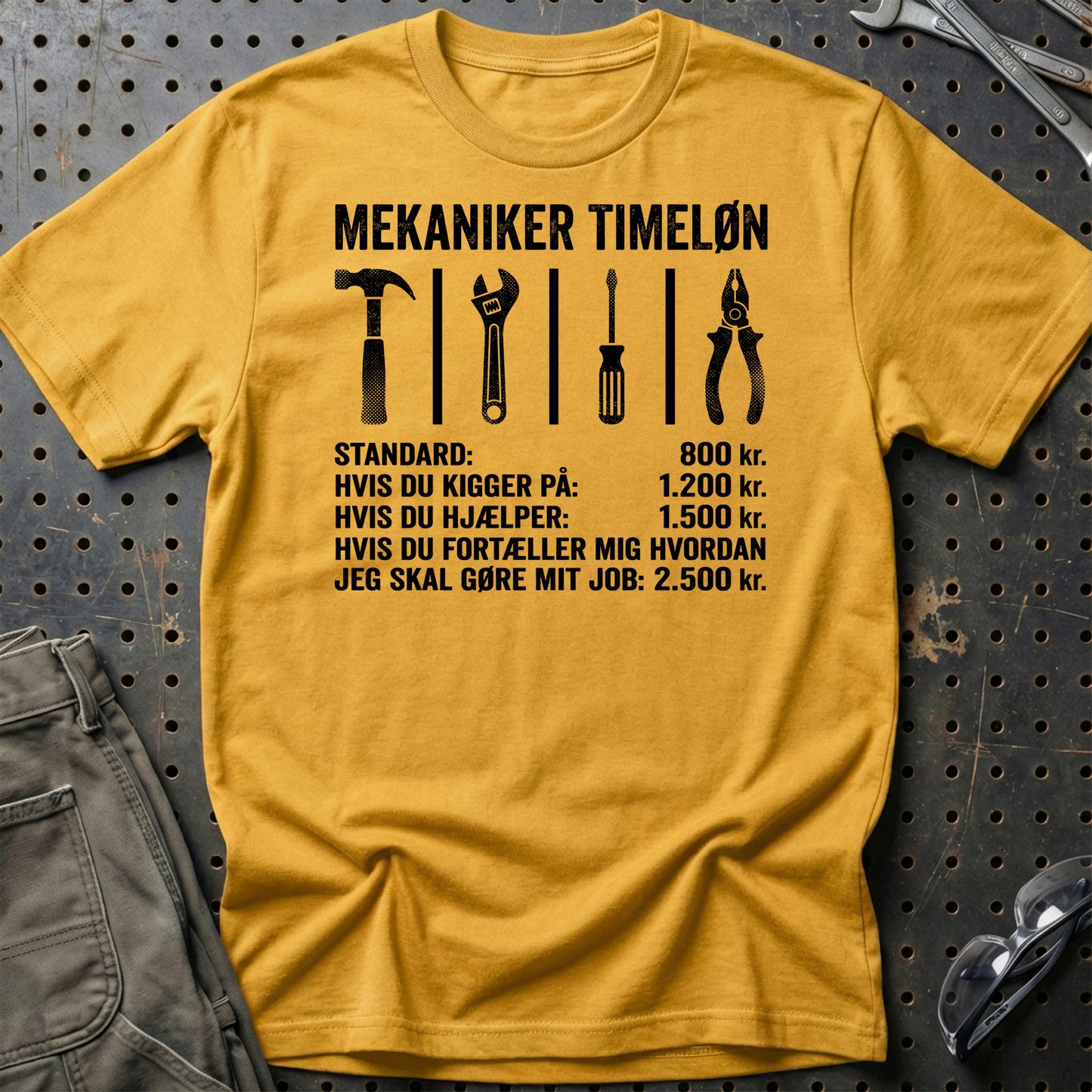 Mekaniker Timeløn - Unisex T-Shirt , Bomuld-Beklædning-Garage Culture-Grøn Militær-S-Garage Culture Shop- garage - man cave - merchandise
