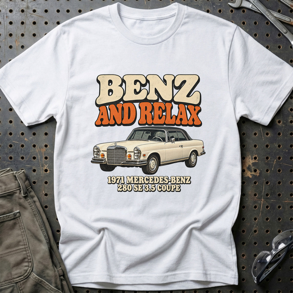 
Mercedes-Benz 280 SE 3.5 1971 – Benz and Relax T-Shirt – Hvid