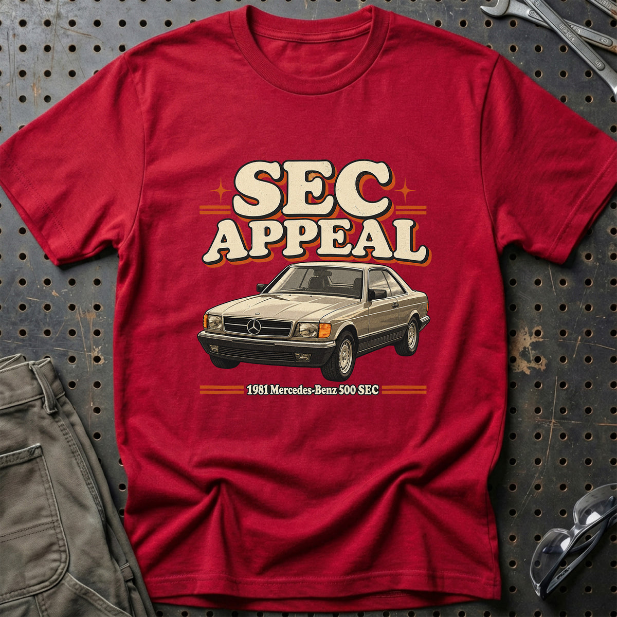 
Mercedes-Benz 500 SEC 1981 – SEC Appeal T-Shirt – Rød