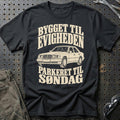 
Mercedes-Benz W124 – Bygget til evigheden parkeret til søndag – Unisex T-Shirt – Sort