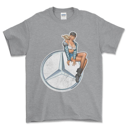 Mercedes Pinup - Unisex T-Shirt , Bomuld-Beklædning-Mercedes-Grå Sport-S-Forside-Garage Culture Shop- garage - man cave - merchandise