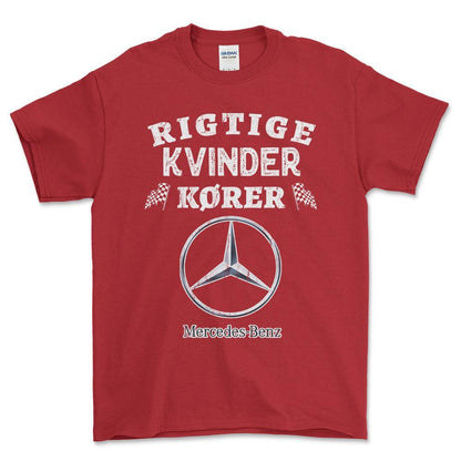 Mercedes Rigtige Kvinder Kører - Unisex T-Shirt , Bomuld-Beklædning-Mercedes-Rød-S-Forside-Garage Culture Shop- garage - man cave - merchandise