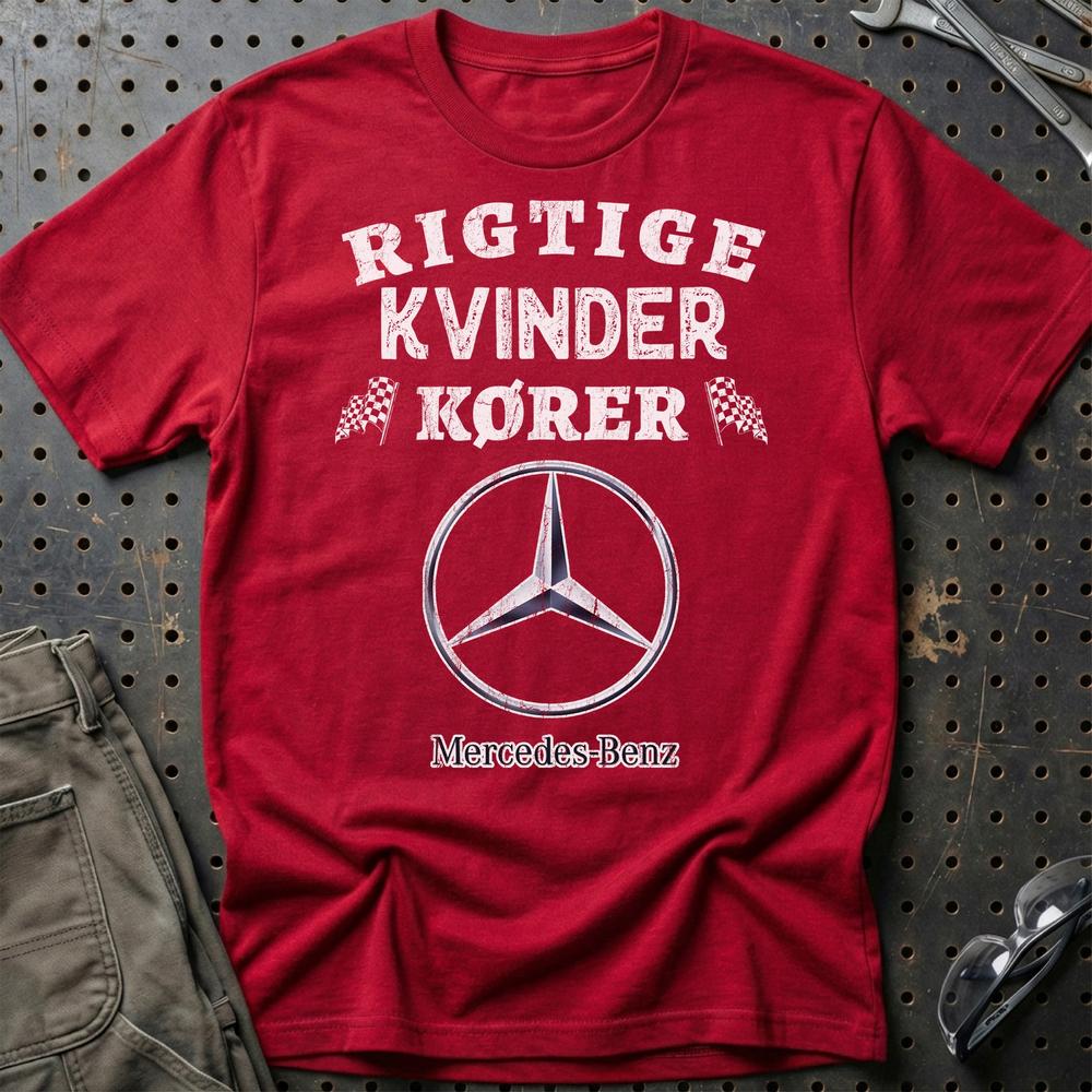 Mercedes Rigtige Kvinder Kører - Unisex T-Shirt , Bomuld-Beklædning-Mercedes-Rød-S-Garage Culture Shop- garage - man cave - merchandise