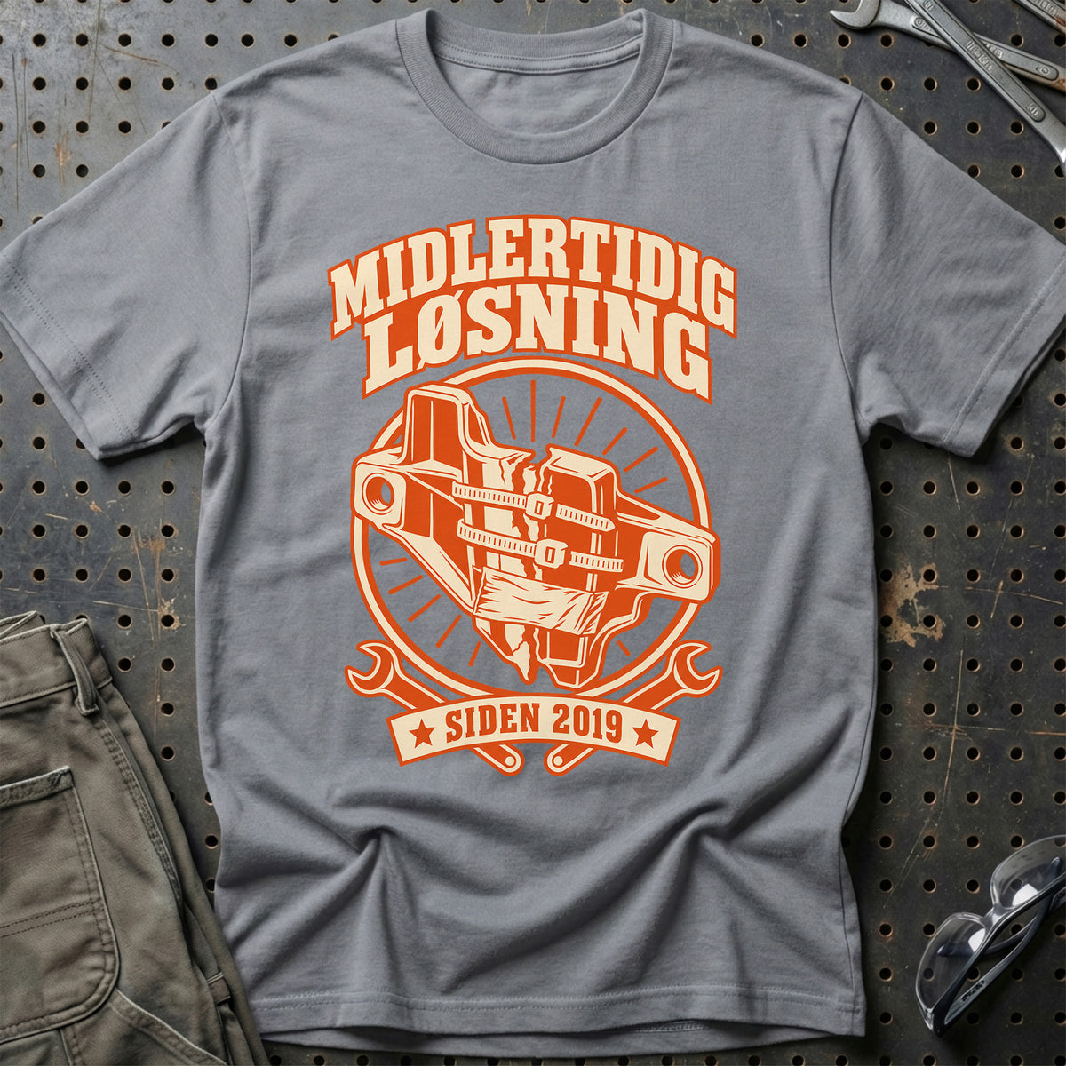 
Produktbillede af Midlertidig løsning – Siden 2019 T-Shirt