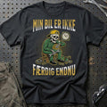 Min Bil Er Ikke Færdig Endnu T-Shirt-Beklædning-Garage Culture-Sort-S-Garage Culture Shop- garage - man cave - merchandise