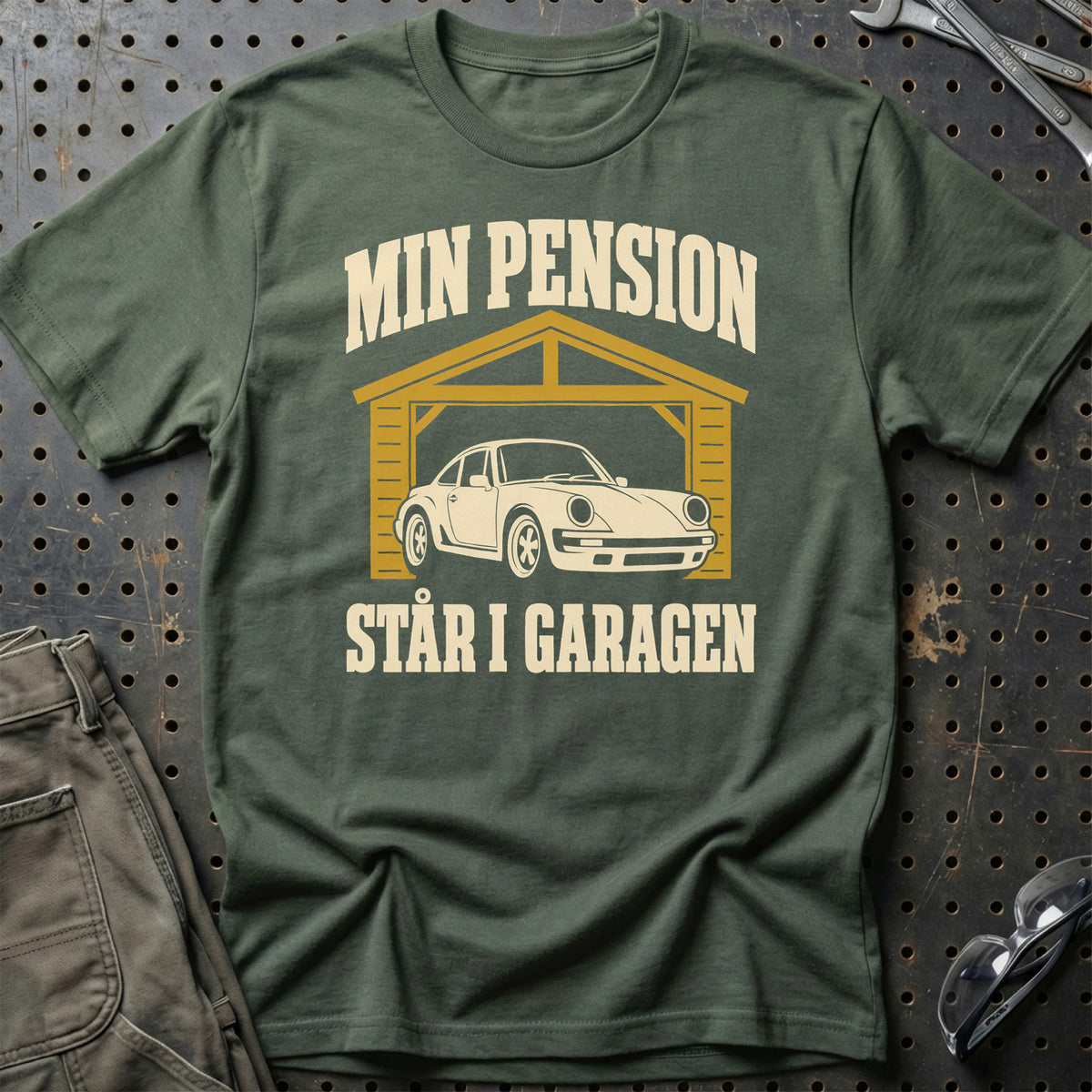 
Produktbillede af Min pension står i garagen T-Shirt