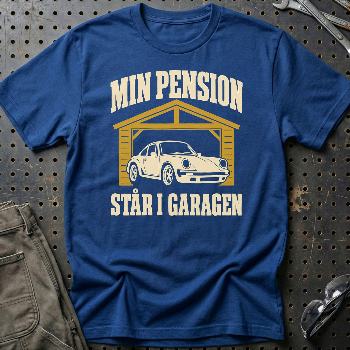 
Produktbillede af Min pension står i garagen T-Shirt