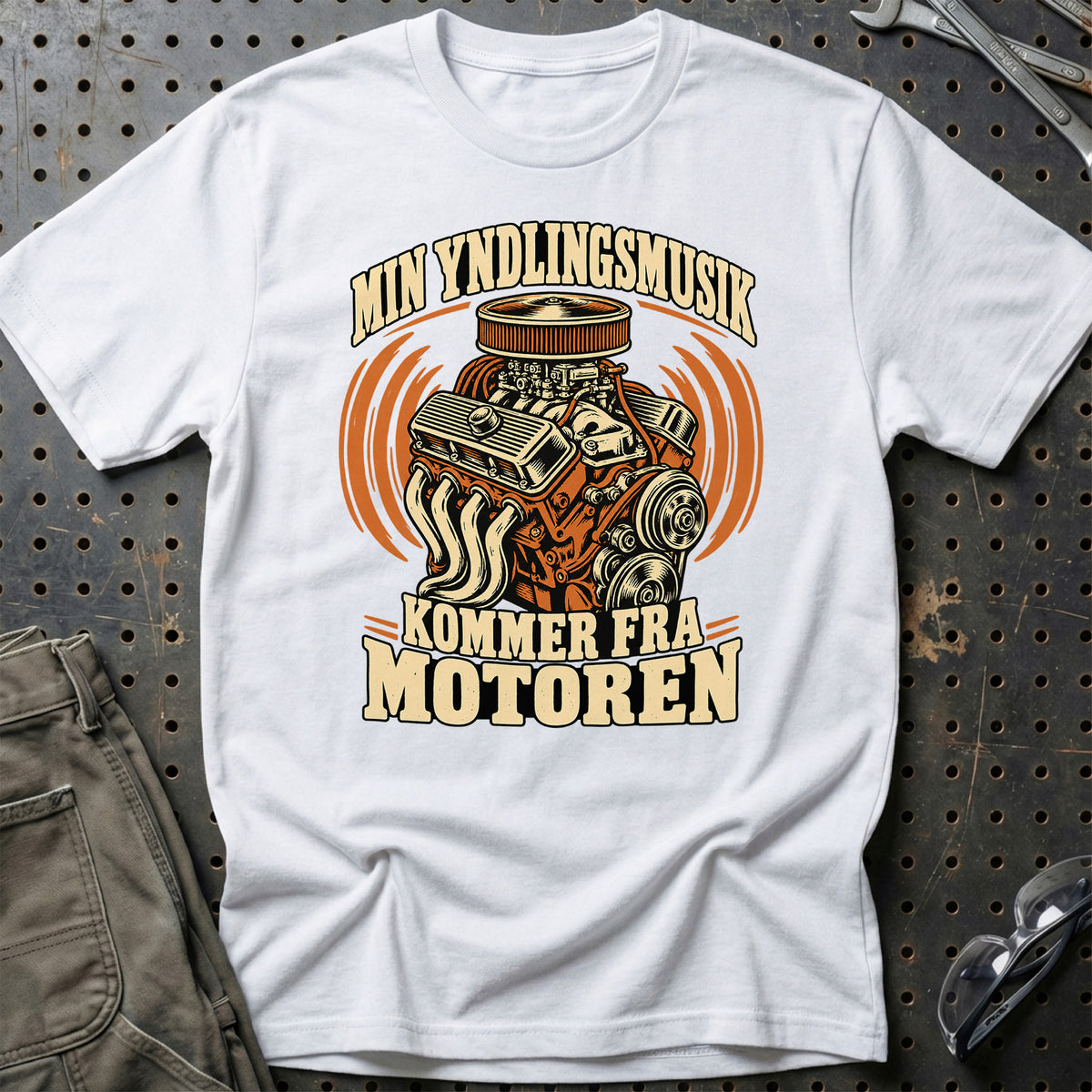 
Produktbillede af Min yndlingsmusik kommer fra motoren T-Shirt
