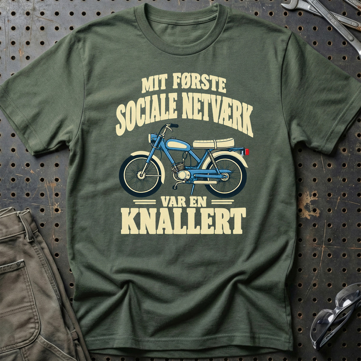 
Produktbillede af Mit Første Sociale Netværk Var En Knallert T-Shirt