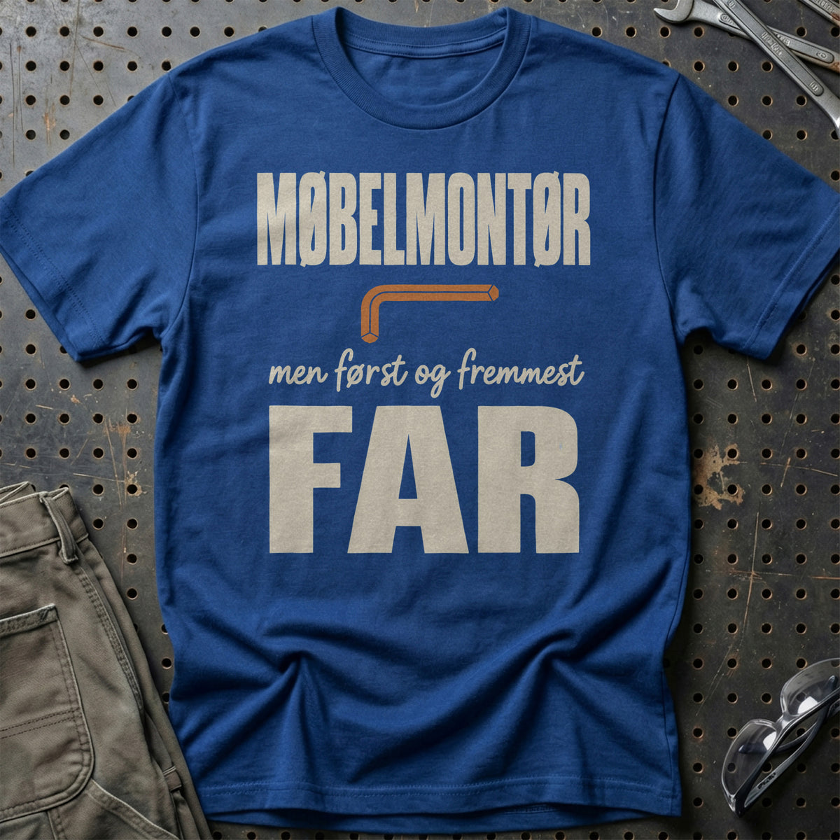 
Produktbillede af Møbelmontør – Men Først Og Fremmest Far T-Shirt