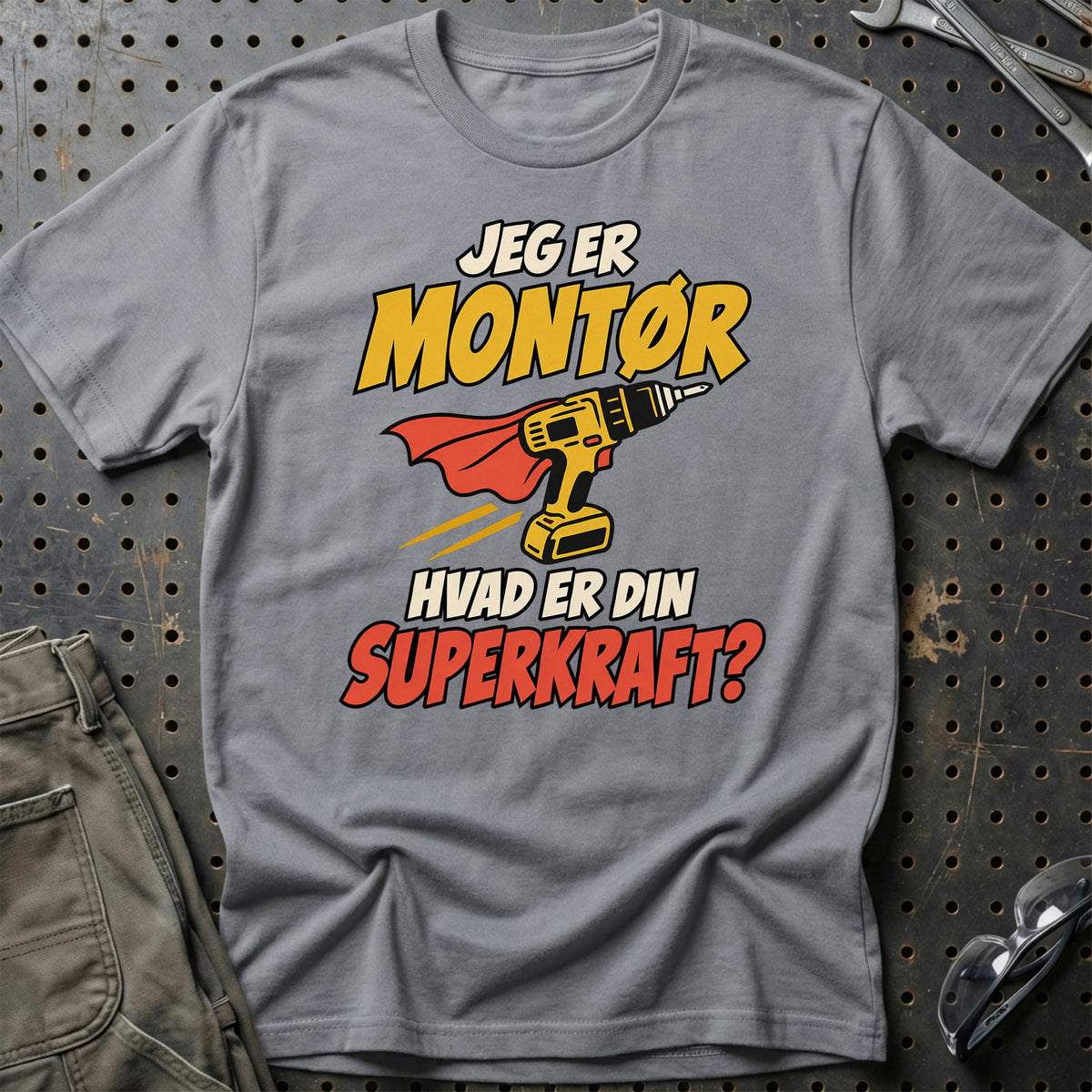 
Montør – Hvad er din superkraft? – Unisex T-Shirt – Grå Sport