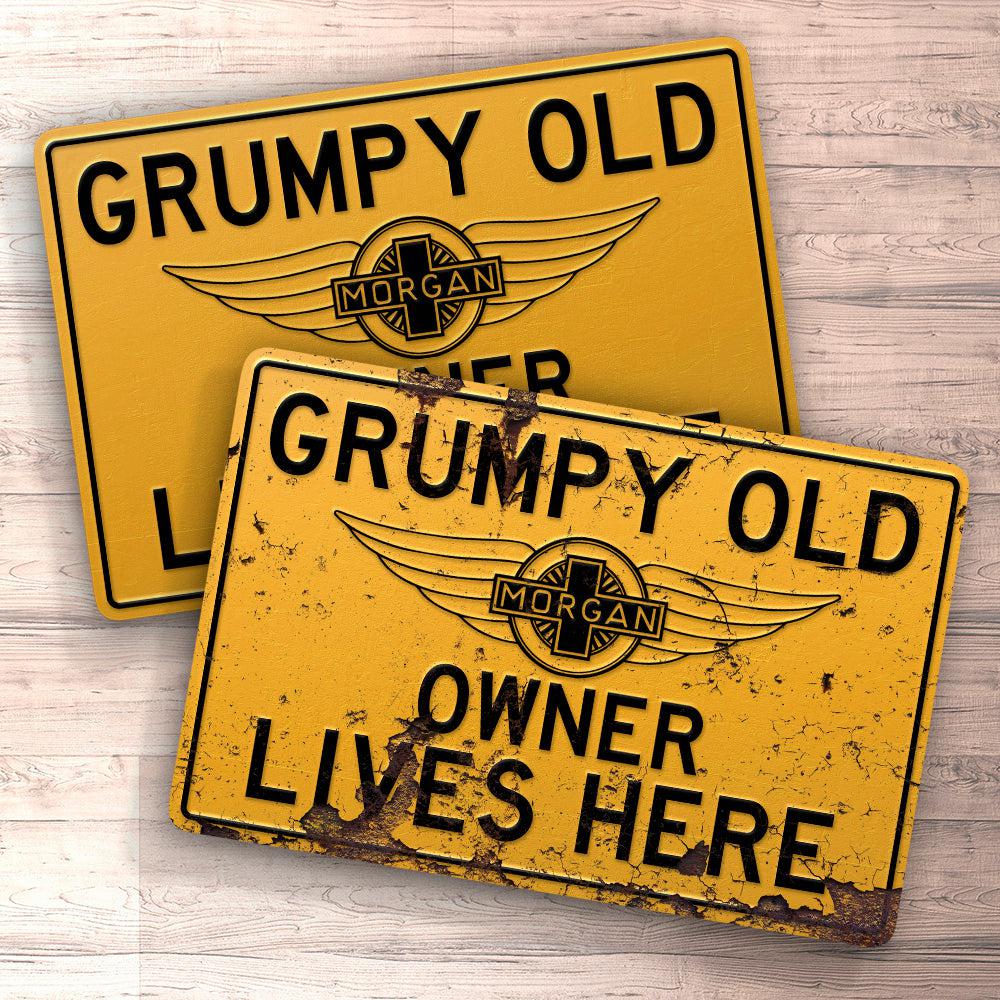 Morgan Grumpy Old Morgan Owner Lives Here Skilte, Musemåtte, Dørmåtte , Plakat-Skilte-Morgan-Garage Culture Shop- garage - man cave - merchandise