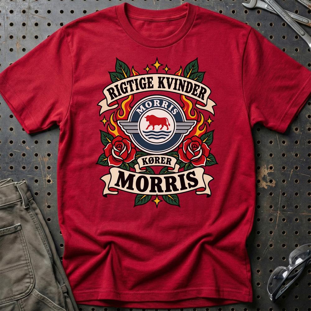 
Produktbillede af Morris Rigtige Kvinder Kører – Roser og Flammer T-Shirt