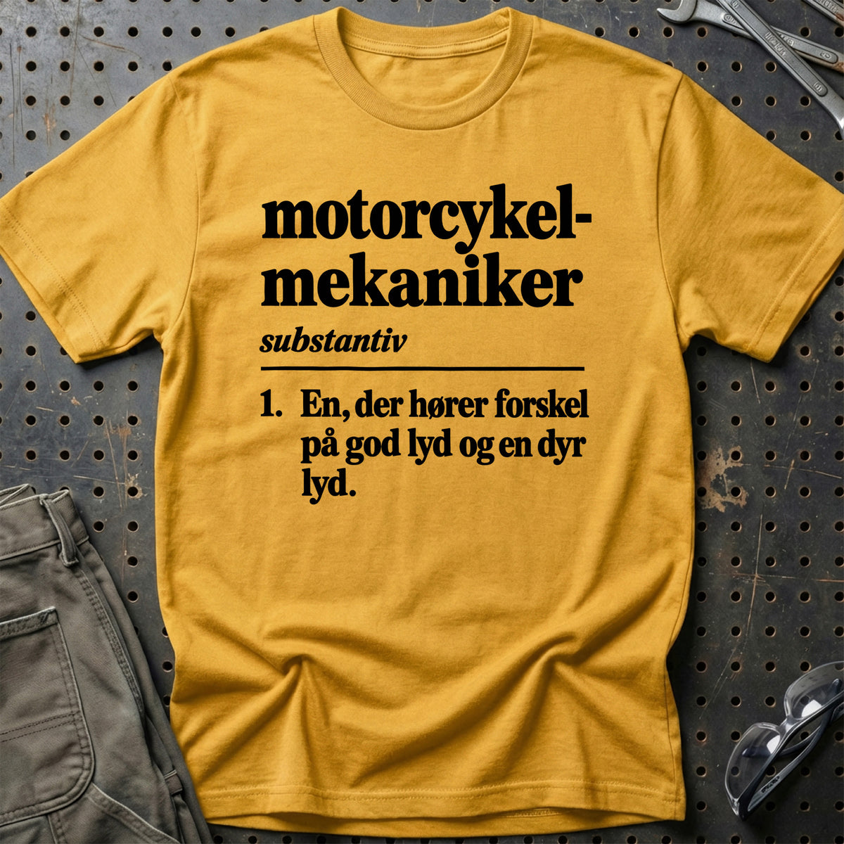 
Motorcykelmekaniker – Definition T-Shirt – Guld