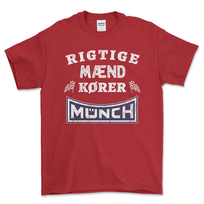 Munch Rigtige Mænd Kører - Unisex T-Shirt , Bomuld-Beklædning-Munch-Rød-S-Forside-Garage Culture Shop- garage - man cave - merchandise
