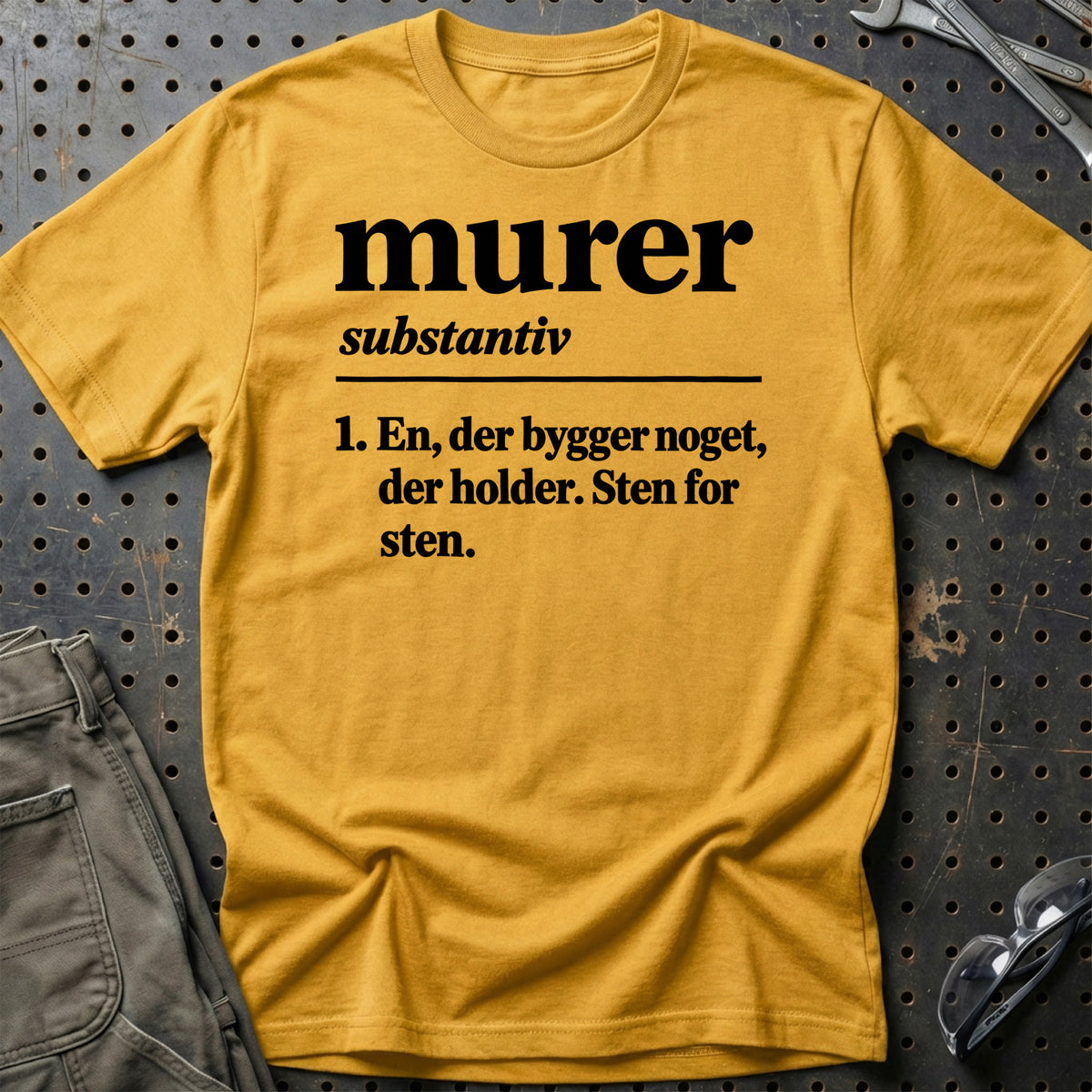 
Murer – Definition T-Shirt – Guld