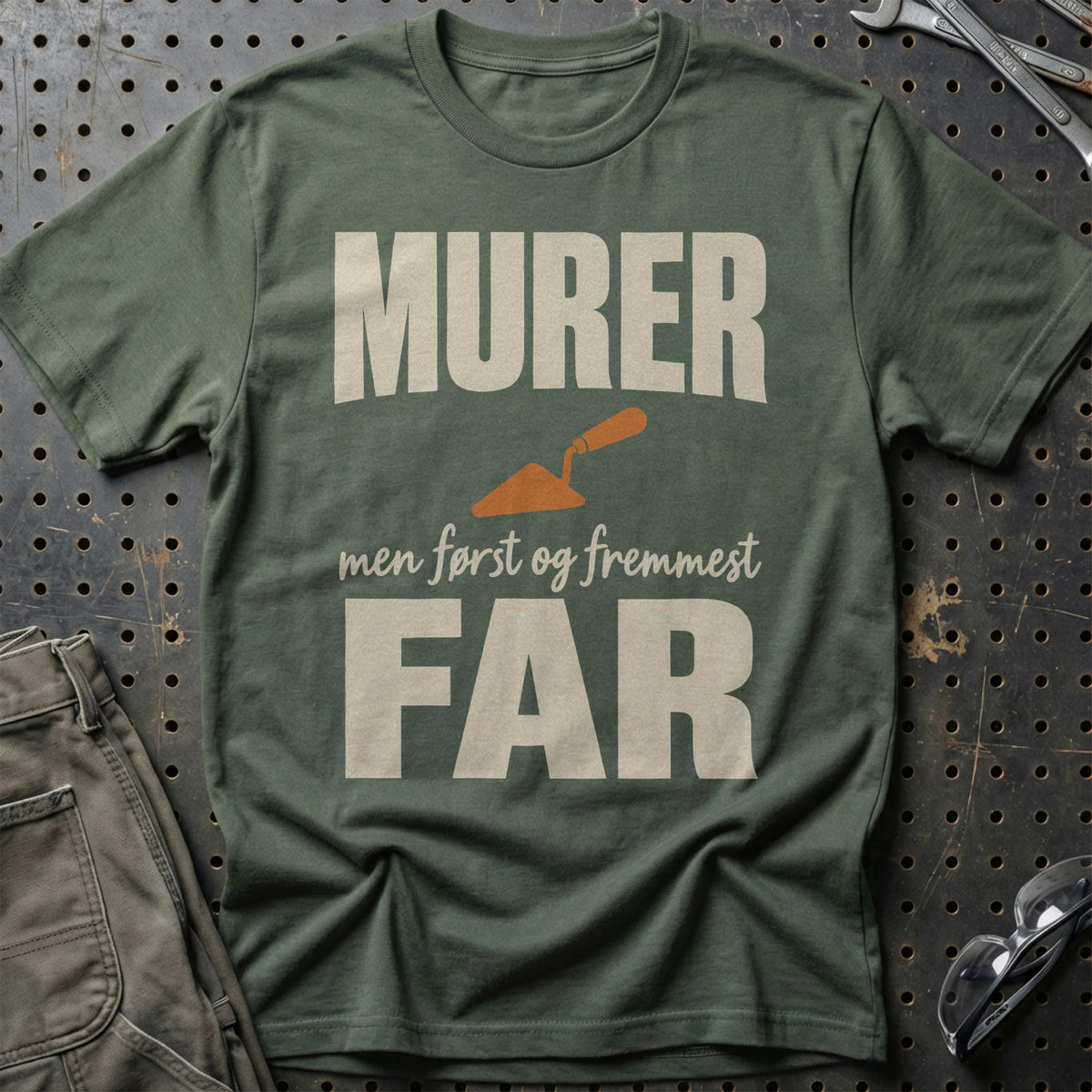 
Produktbillede af Murer – Men Først Og Fremmest Far T-Shirt