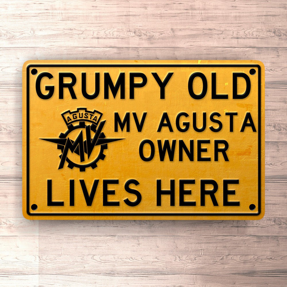 Mv Agusta Grumpy Old Mv Agusta Owner Lives Here Skilte, Musemåtte, Dørmåtte-Skilte-MV Agusta-Garage Culture Shop- garage - man cave - merchandise