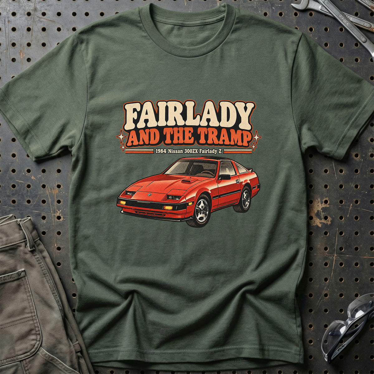 
Nissan 300ZX Fairlady Z 1984 – Fairlady and the Tramp T-Shirt – Grøn Militær