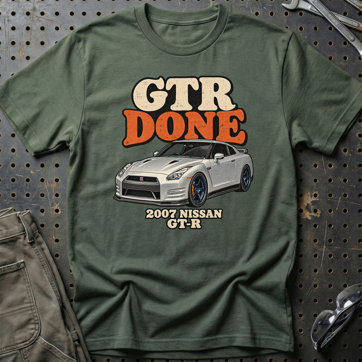 
Nissan GT-R 2007 – GTR Done T-Shirt – Grøn Militær