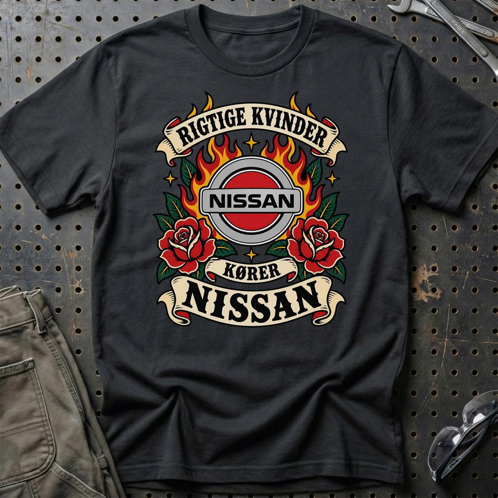 
Produktbillede af Nissan Rigtige Kvinder Kører – Roser og Flammer T-Shirt