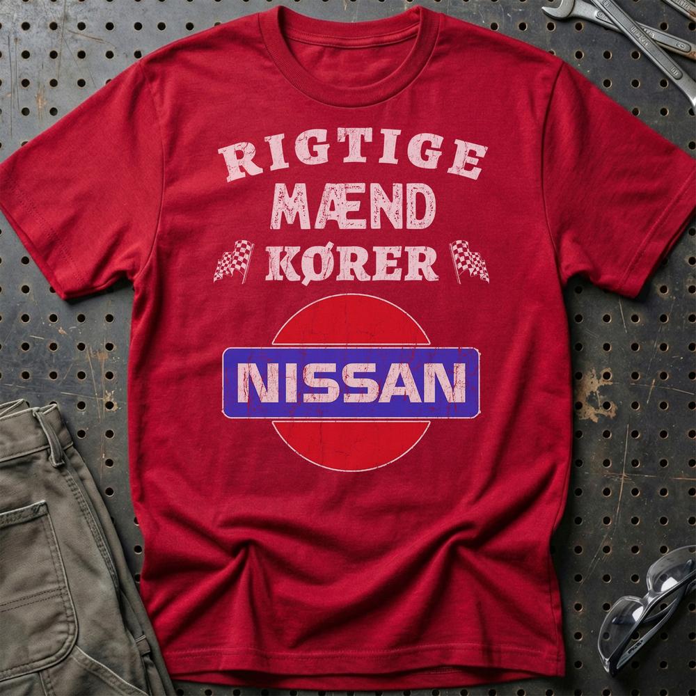 Nissan Rigtige Mænd Kører - Unisex T-Shirt , Bomuld-Beklædning-Nissan-Rød-S-Garage Culture Shop- garage - man cave - merchandise