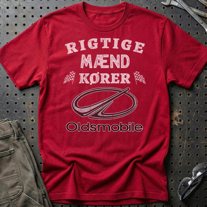 Oldsmobile Rigtige Mænd Kører - Unisex T-Shirt , Bomuld-Beklædning-Oldsmobile-Rød-S-Garage Culture Shop- garage - man cave - merchandise