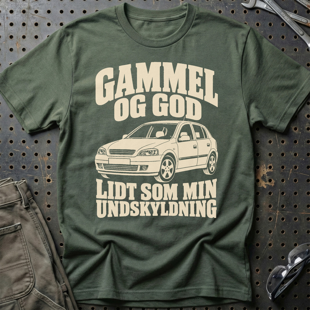 
Opel Astra G – Gammel og god lidt som min undskyldning – Unisex T-Shirt – Grøn Militær