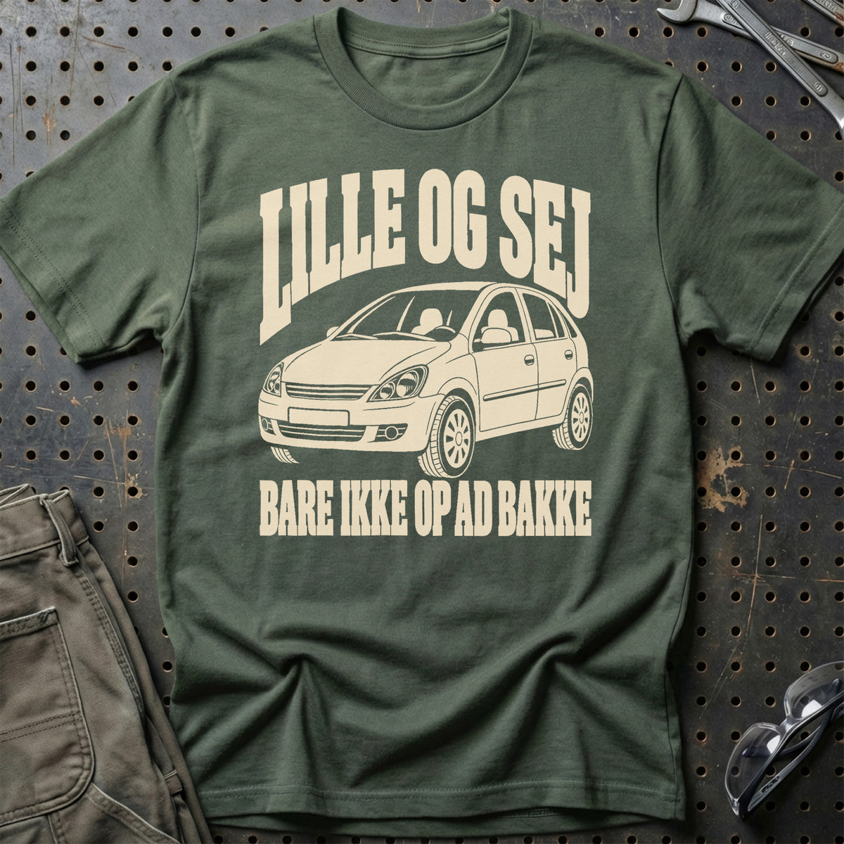 
Opel Corsa C – Lille og sej bare ikke op ad bakke – Unisex T-Shirt – Grøn Militær