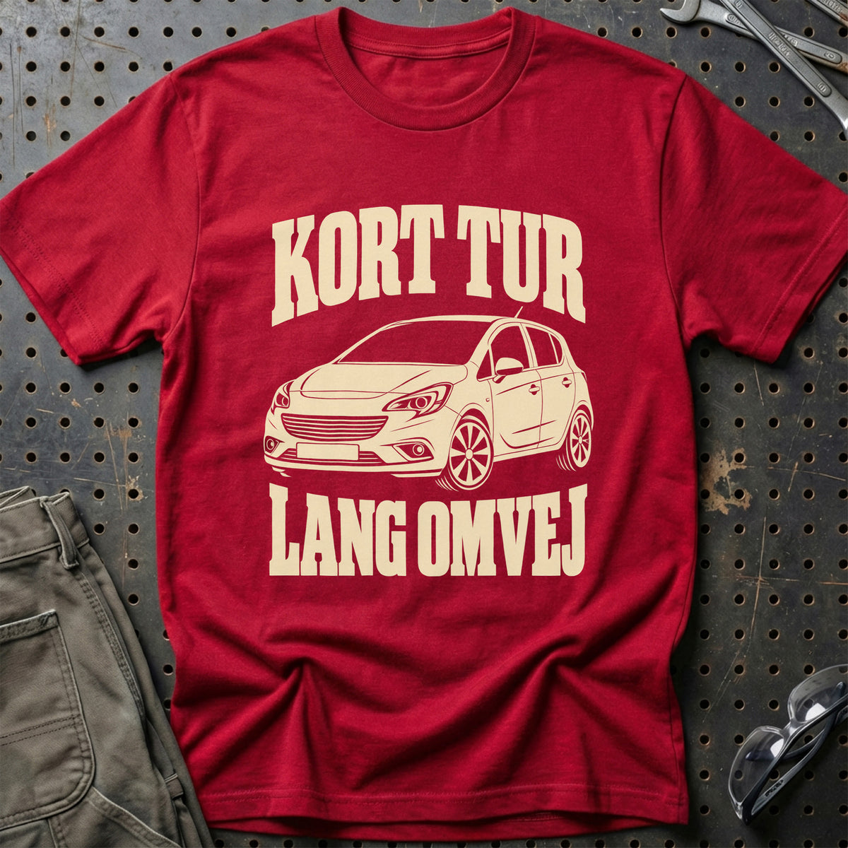 
Opel Corsa E – Kort tur lang omvej – Unisex T-Shirt – Rød