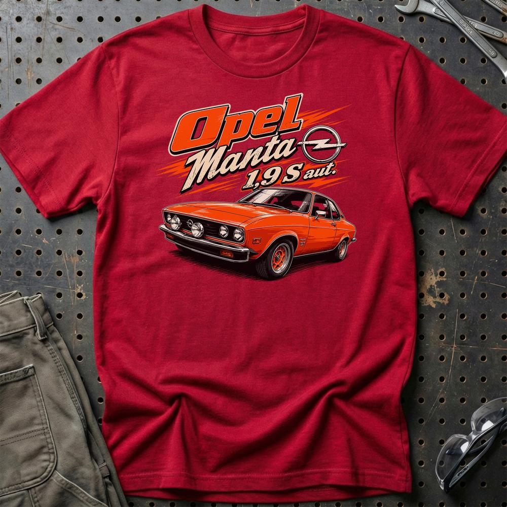 Opel Manta 1,9 T-Shirt-Beklædning-Opel-Rød-S-Garage Culture Shop- garage - man cave - merchandise