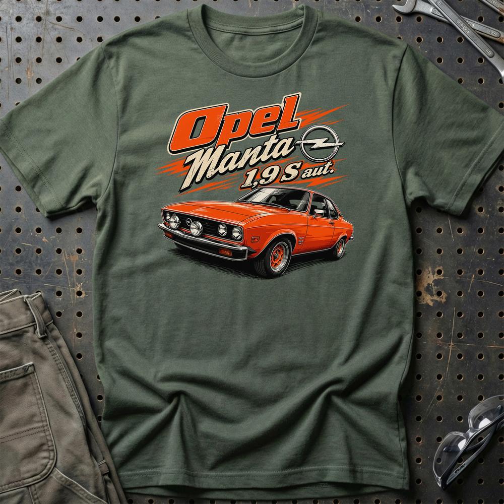 Opel Manta 1,9 T-Shirt-Beklædning-Opel-Grøn Militær-S-Garage Culture Shop- garage - man cave - merchandise