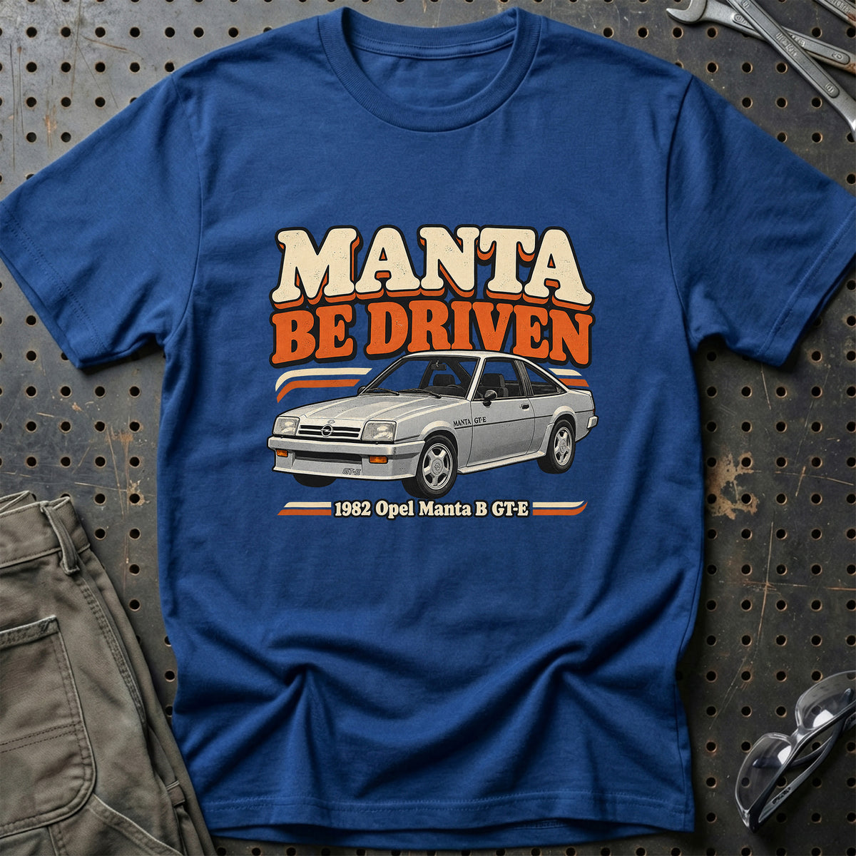 
Opel Manta B GT-E 1982 – Manta Be Driven T-Shirt – Blå Royal