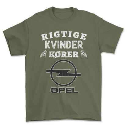 Opel Rigtige Kvinder Kører - Unisex T-Shirt , Bomuld-Beklædning-Opel-Grøn Militær-S-Forside-Garage Culture Shop- garage - man cave - merchandise