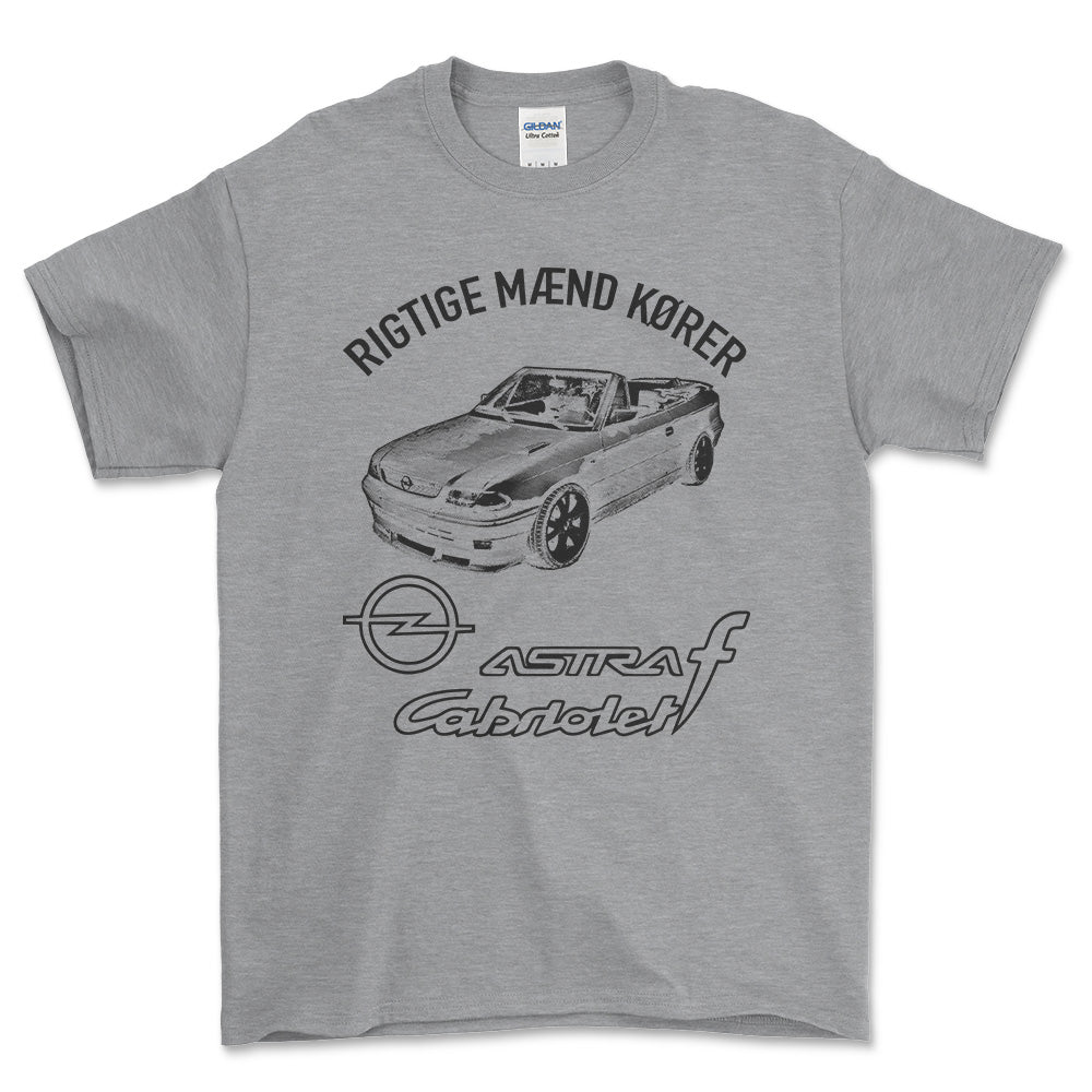 Opel - Rigtige Mænd Kører Opel Astra F Cabrio Unisex T-Shirt , Bomuld-Beklædning-Opel-Grå Sport-S-Forside-Garage Culture Shop- garage - man cave - merchandise