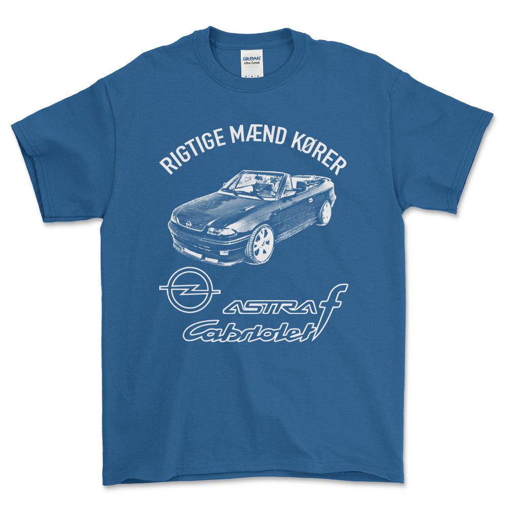 Opel - Rigtige Mænd Kører Opel Astra F Cabrio Unisex T-Shirt , Bomuld-Beklædning-Opel-Blå Royal-S-Forside-Garage Culture Shop- garage - man cave - merchandise