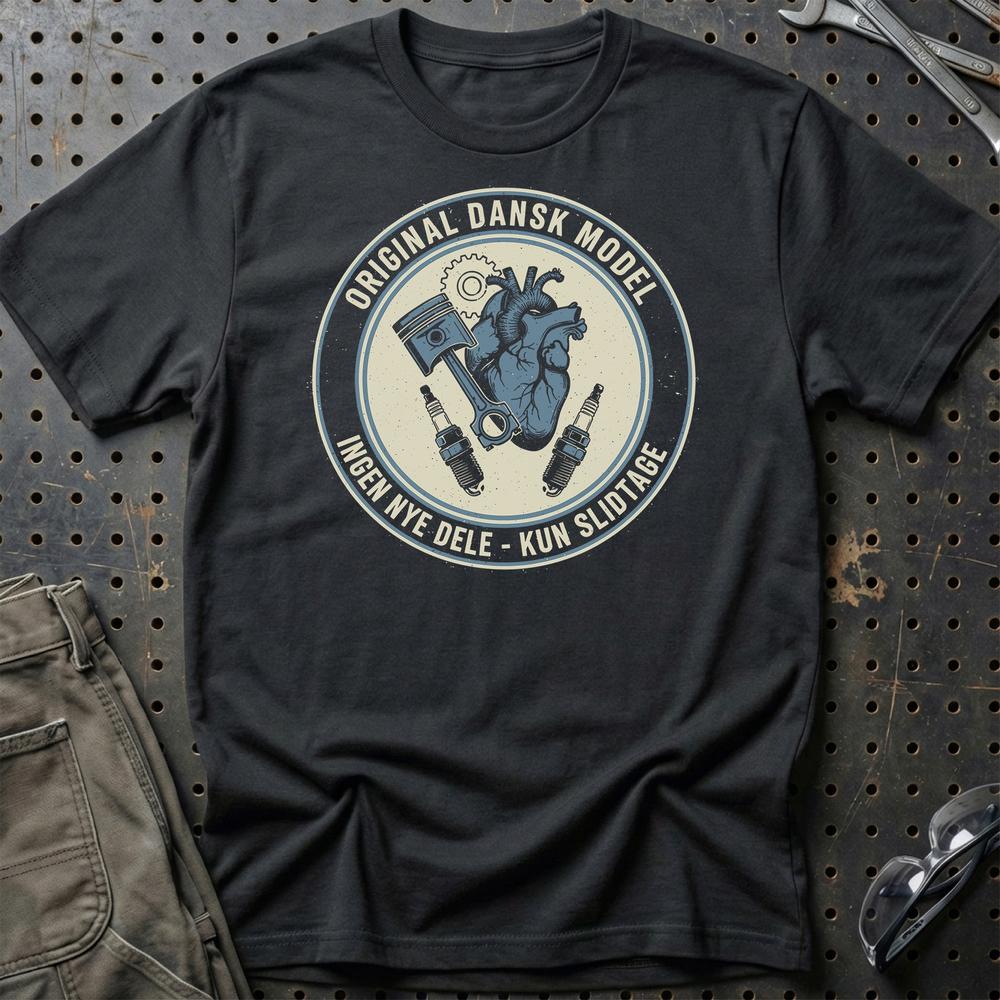 Original Dansk Model – Ingen Nye Dele, Kun Slitage - Unisex T-Shirt , Bomuld-Beklædning-Garage Culture-Sort-S-Garage Culture Shop- garage - man cave - merchandise
