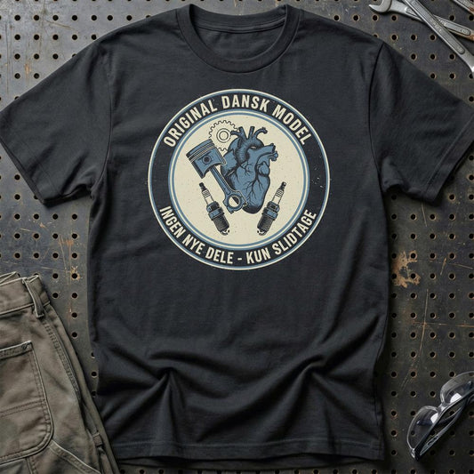 Original Dansk Model – Ingen Nye Dele, Kun Slitage - Unisex T-Shirt , Bomuld-Beklædning-Garage Culture-Sort-S-Garage Culture Shop- garage - man cave - merchandise