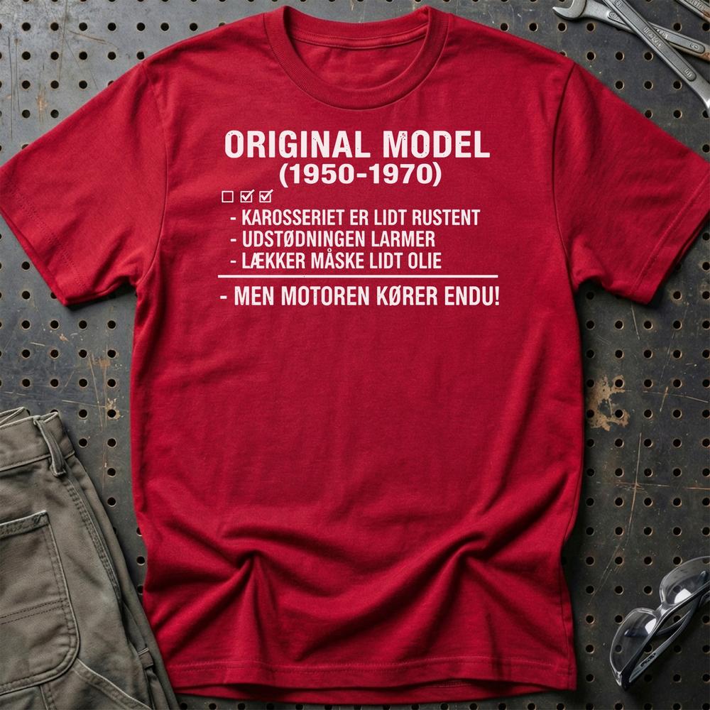 Original Model – Gammel Men Driftssikker - Unisex T-Shirt , Bomuld-Beklædning-Garage Culture-Rød-S-Garage Culture Shop- garage - man cave - merchandise