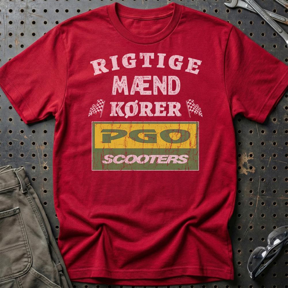 PGO Rigtige Mænd Kører - Unisex T-Shirt , Bomuld-Beklædning-PGO-Rød-S-Garage Culture Shop- garage - man cave - merchandise
