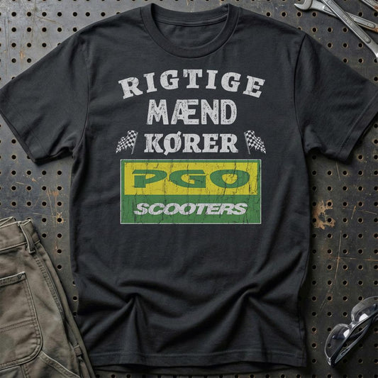 PGO Rigtige Mænd Kører - Unisex T-Shirt , Bomuld-Beklædning-PGO-Sort-S-Garage Culture Shop- garage - man cave - merchandise