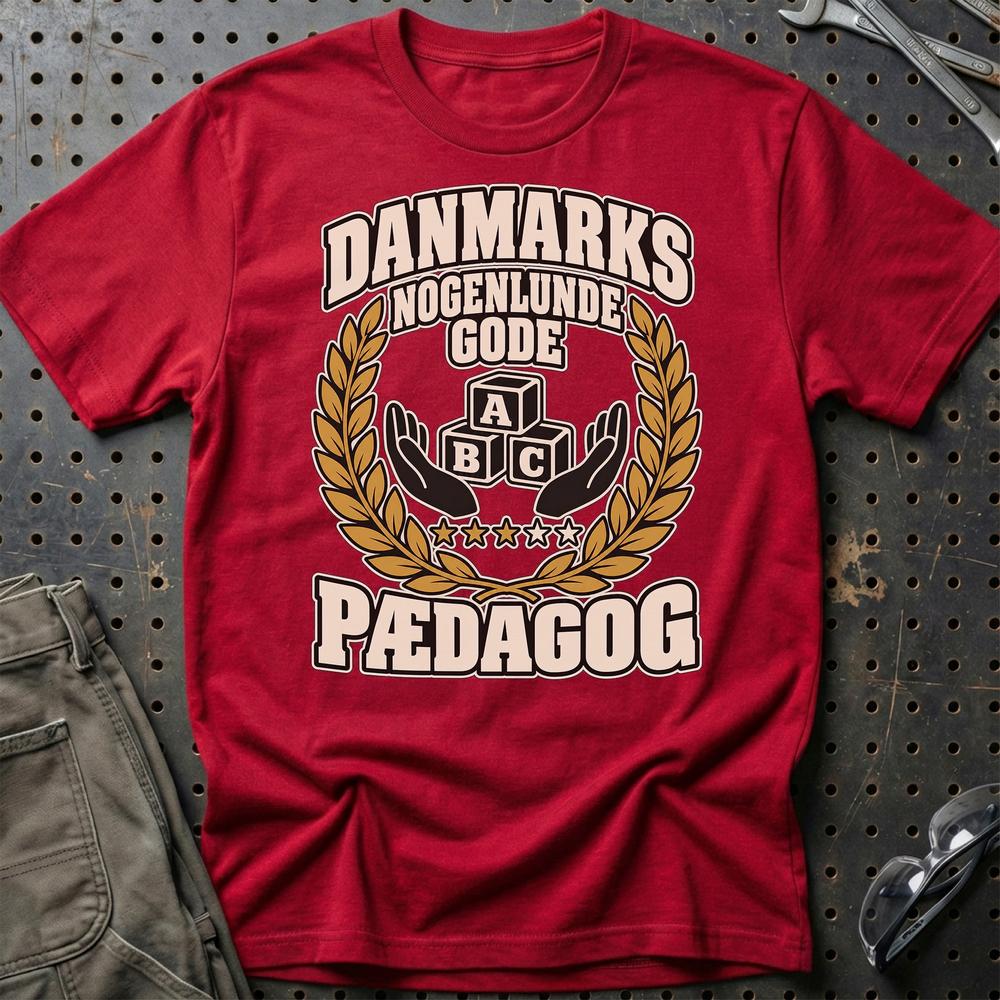 
Produktbillede af Pædagog – Danmarks Nogenlunde Gode T-Shirt