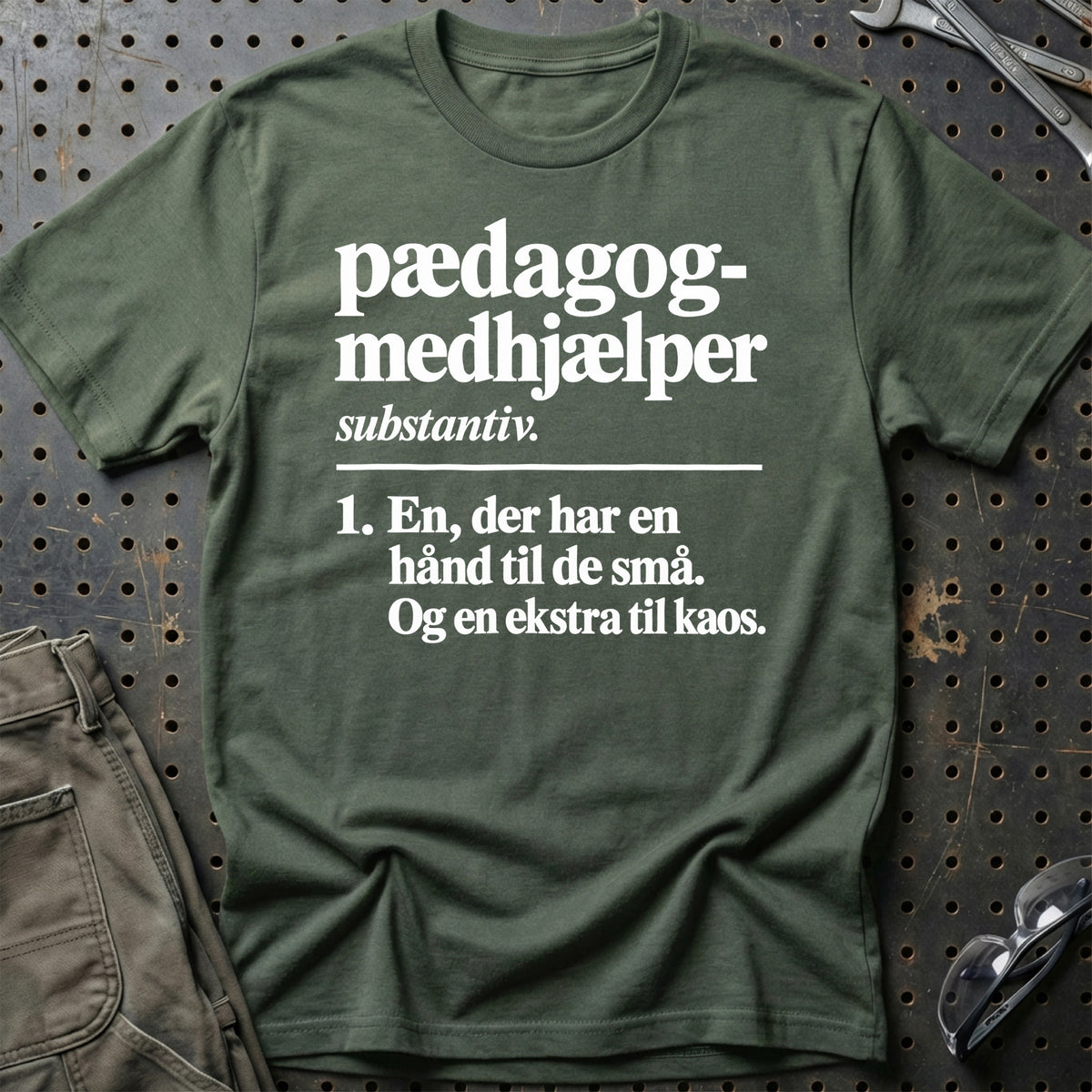 
Pædagogmedhjælper – Definition T-Shirt – Grøn Militær