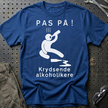 Pas På Krydsende Alkoholikere - Unisex T-Shirt , Bomuld-Beklædning-Garage Culture-Blå Royal-S-Garage Culture Shop- garage - man cave - merchandise