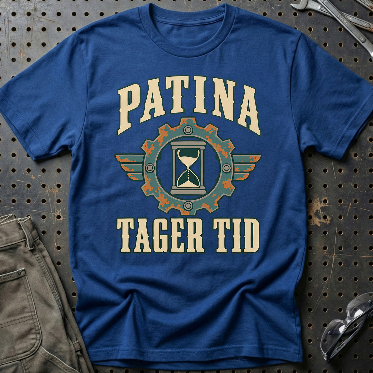 
Patina – Tager tid T-Shirt – Blå Royal